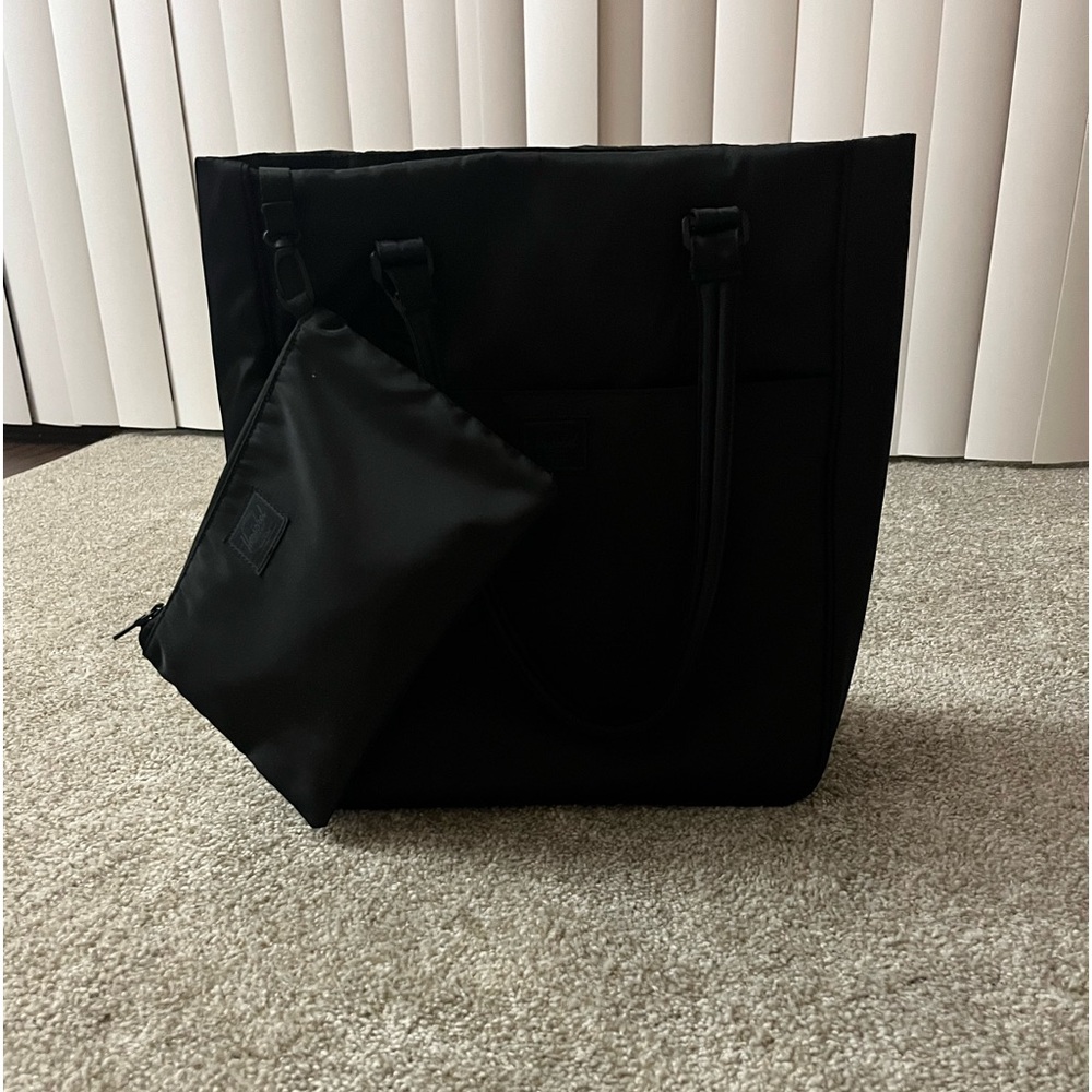 Herschel Tote Large